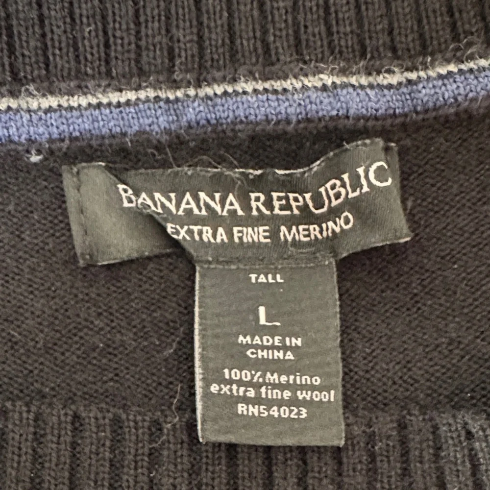 Banana Republib Classic Black Men's Sweater- LT